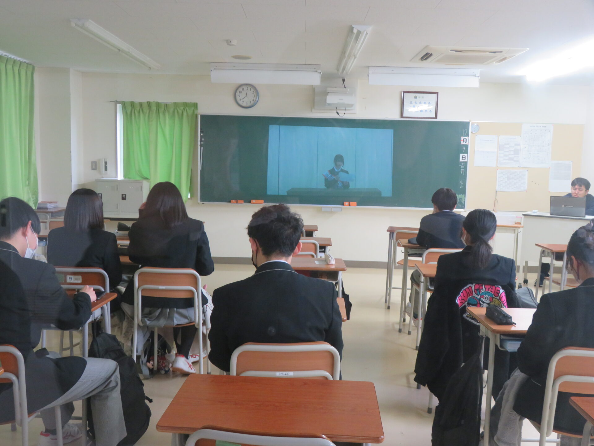 【通学コース】次年度の生徒会役員選挙を行いました