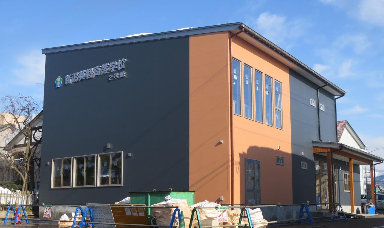 宮内本校2号館の外観が完成しました！